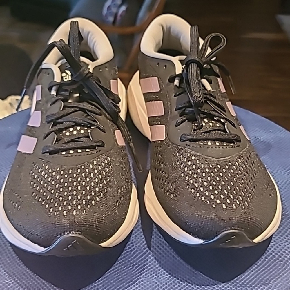 Adidas Supernova womens athletic shoes sz. 10. Black /purple. EC.(#1165)